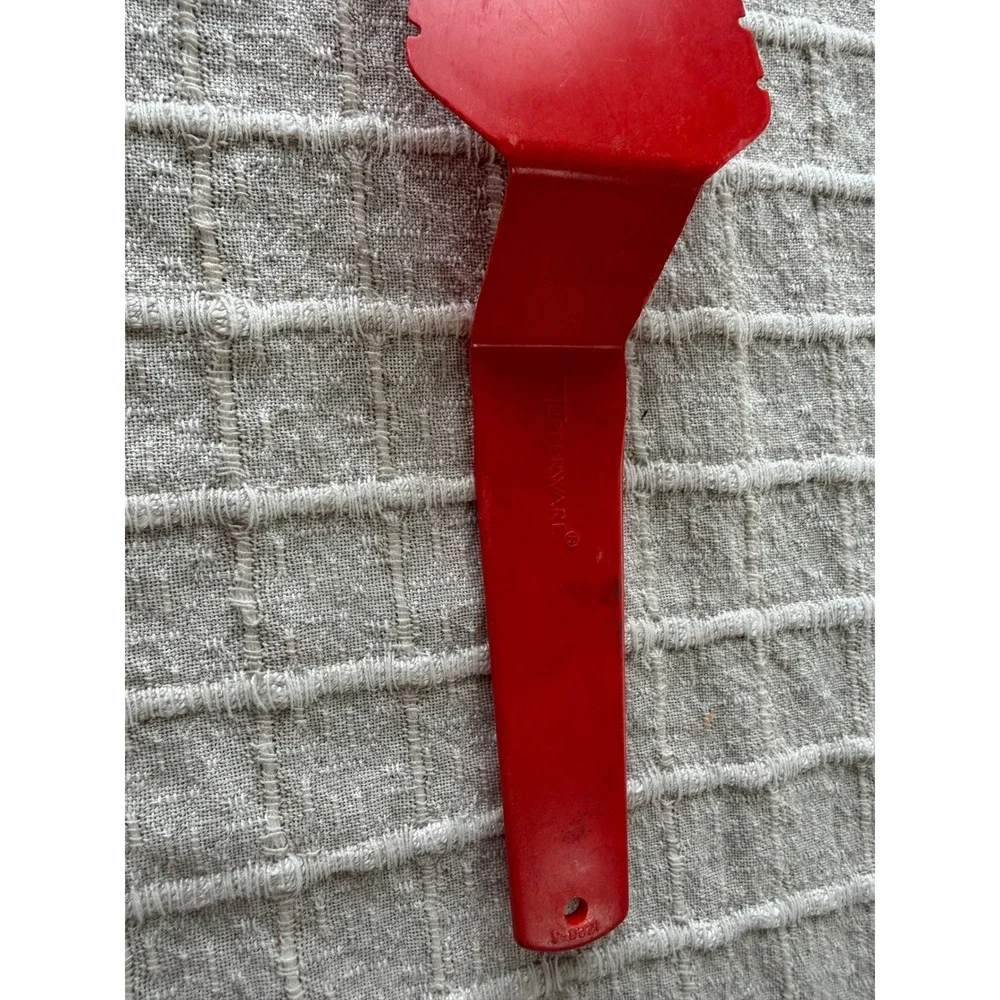 vintage red Tupperware cake and pie server, model 1228-7